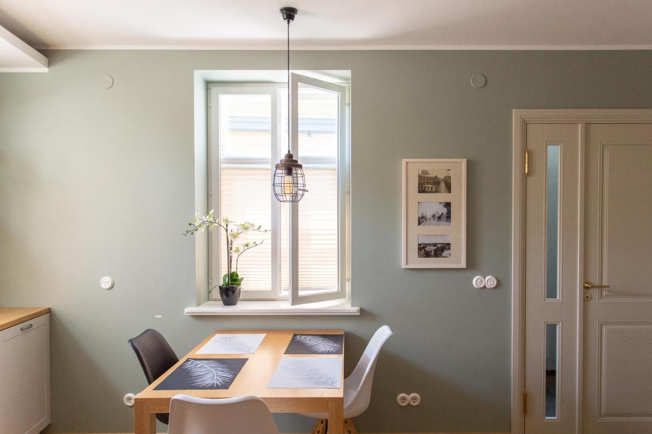 Silbernagel Apartment กูรัซซาเร ภายนอก รูปภาพ